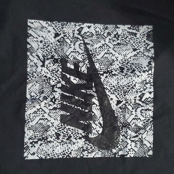 Women's Nike Tanktop - Picture 3 of 6